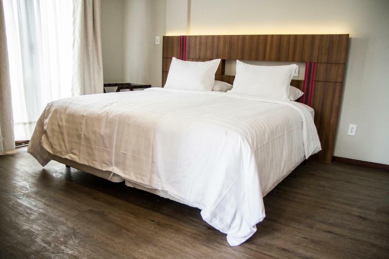 לה פאז Altus Express Hotel מראה חיצוני תמונה